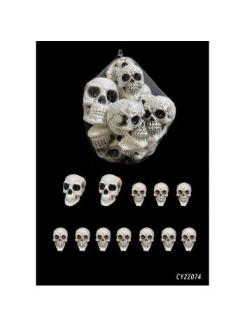 Koponyák hálóban Halloween műanyag 21x21x26 cm fehér- fekete S/12